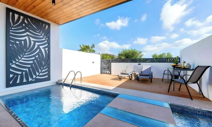 Vathi House | Canes Maxima Suite Private Pool