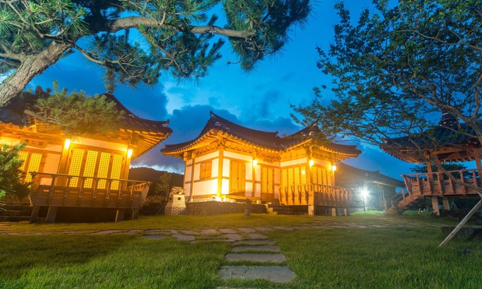 Seogwipo City House | Canopus Resort Pension