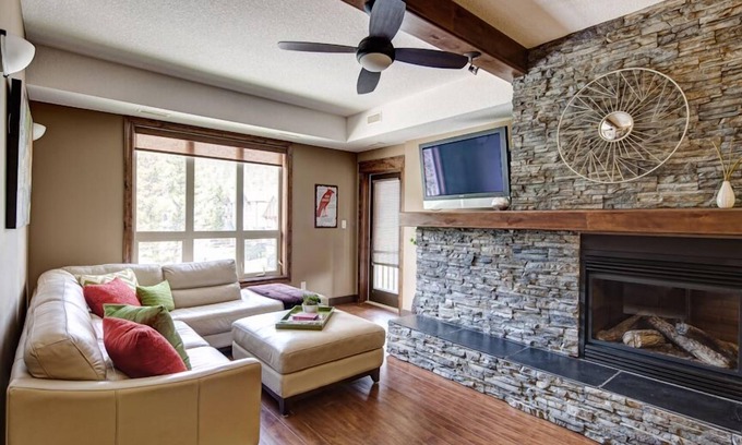 East Kootenay Villa | Canyon Ridge - Outdoor Hot Tub, Seasonal Pool - Stay for 3 nights/Pay for 2*