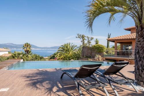 Pietrosella Villa | Caonia - Pool with sea view Beach - by TGB