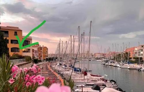 Cap d'Agde Apartment | Cap D 'Agde Studio cabine 5 personnes, vue chenal