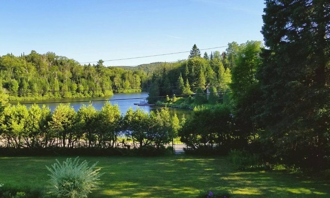St-Adolphe-d'Howard Ski Chalet | Cape Cod