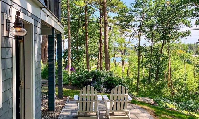 Cape Neddick Apartment | Cape Neddick Getaway: Hot Tub, Walk to Beach