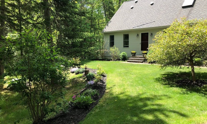 Kennebunk House | Cape-Style Home in Kennebunk, Maine.
