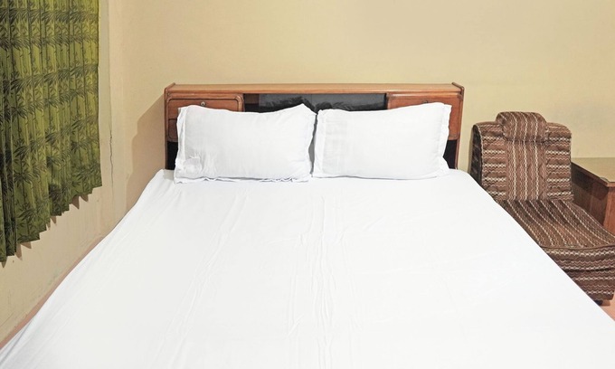 Muara Enim Hotel | Capital O 92958 Hotel Raflessia Syariah