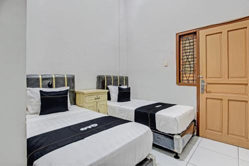 Pekalongan Hotel | Capital O 93361 Dynasty Inn Syariah