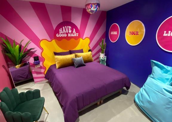 La Louviere Apartment | Capsule Boogie-Woogie - JACUZZI - SAUNA - BILLARD - JEUX - ECRAN GÉANT - FILET SUSPENDU - NETFLIX