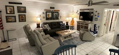 Midtown Ocean City Apartment | Captain's Quarters
