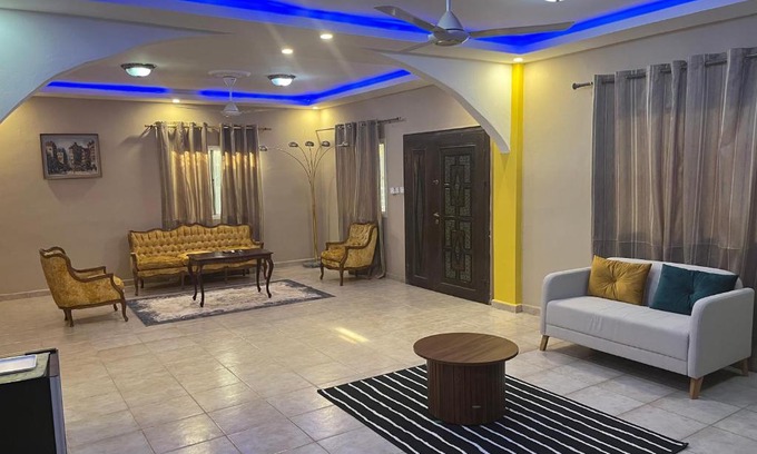 West Coast Division House | Captivating 5-bedroom duplex with 4 toilets