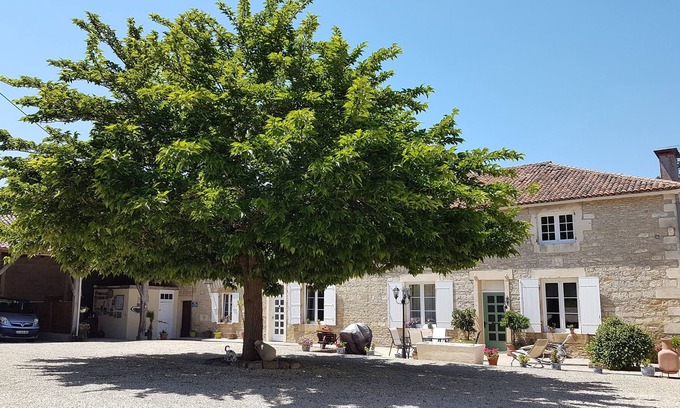 Mauprevoir Cottage | Captivating Luxury 2 Bed Gite in Mauprévoir