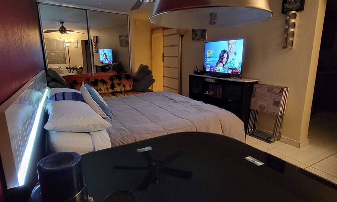 Ocean Park Apartment | "Caracol Del Mar" Beach Apartment 5 min walk Ocean Park