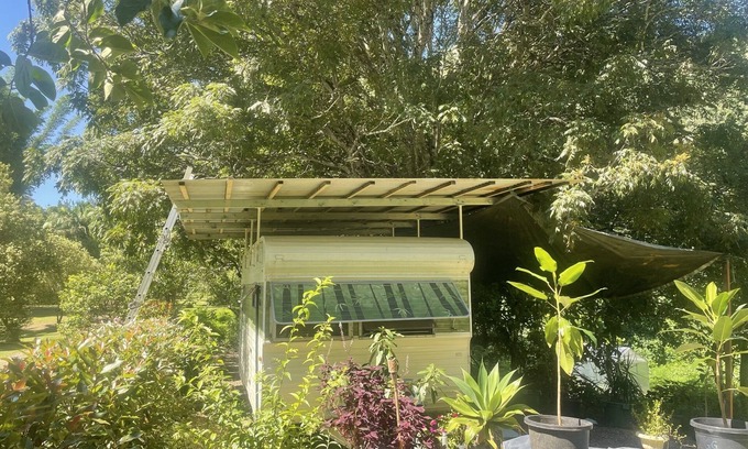 Main Arm House | Caravan in Paradise.