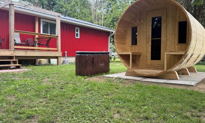 Saugeen 29 Cottage | Cardinal Landing – Private Luxury Getaway with Sauna, Cold Plunge & Nature