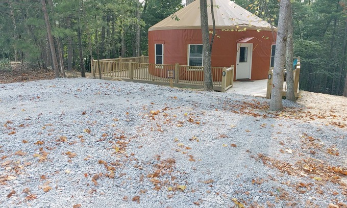 Glen Lyn Cabin | Cardinal Yurt at Kairos Resort