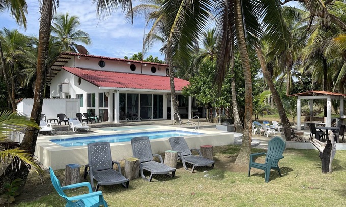 Nombre de Dios House | Caribbean Haven Of Nature 'Preci Beach'