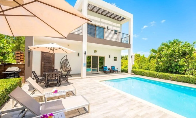 Long Bay Villa | Caribbean Villa with Pool and Beach Access
