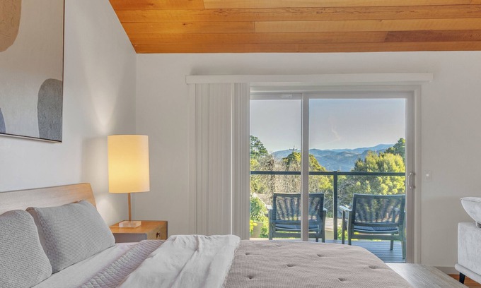 Southeast Carmel Apartment | Carmel in the Clouds Penthouse