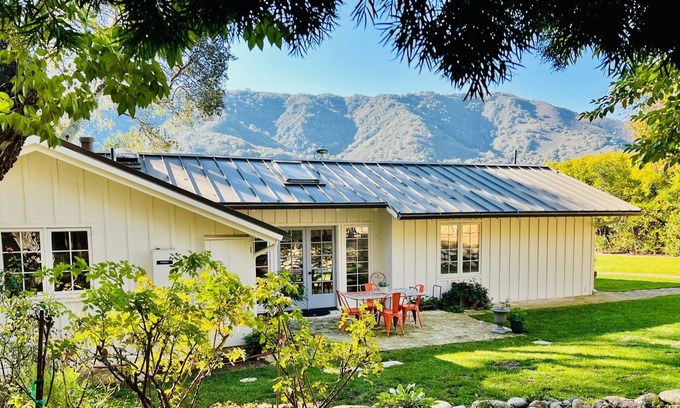 Monterey Cottage | Carmel Valley 2-bedroom cottage - near wineries, beach, hiking