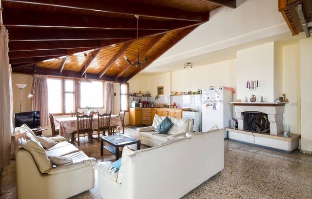 Nazareth House | Carpenter's Inn -Guest house in Nazareth