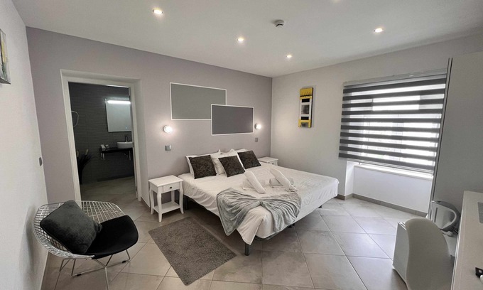 Poco Partido Hotel | Carvoeiro B&B and S.P.A Suite 1