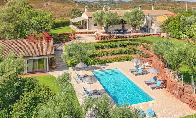Silves Villa | Casa Cuco - Beautiful luxury villa in a green valley with pool