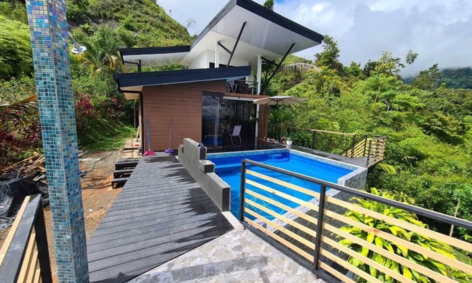 Tres Rios House | Casa a la Luna