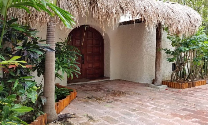 Zona Hotelera House | Casa a la orilla de la laguna Nichupte