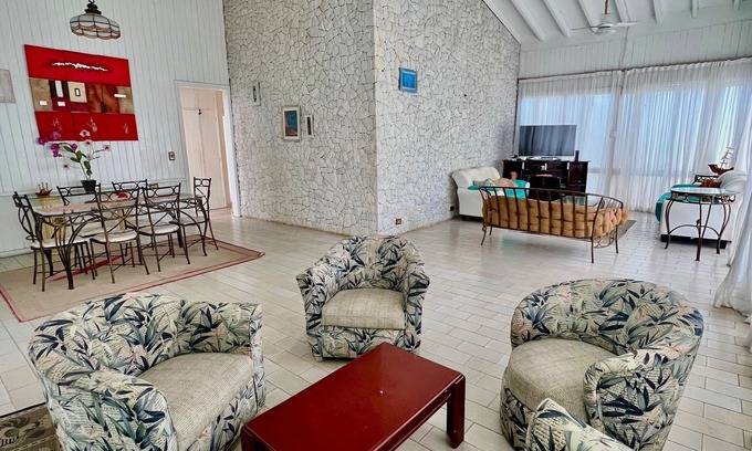 Jardim Virginia House | Casa Alto Padrão Enseada Guarujá. 50 Metros da Praia!