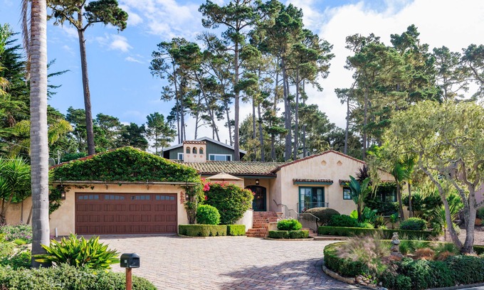 Del Monte Forest House | ~Casa al Mare Pebble Beach, Close to Beaches and More!~