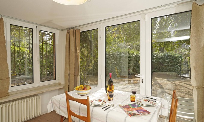 Manerba del Garda Apartment | Casa Alla Rocca in Solarolo