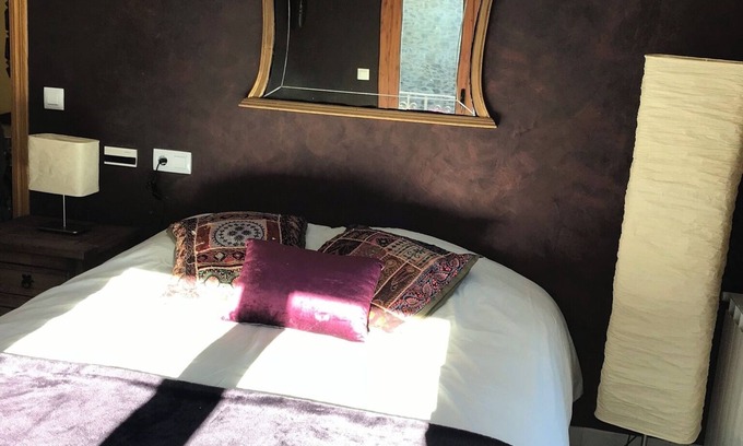 Llorts House | Casa amb encant in a quiet and rural setting