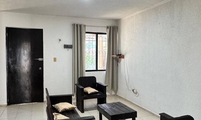 Merida House | Casa Amelia Victoria, at the entrance of the city, 20 minutes from the airport.