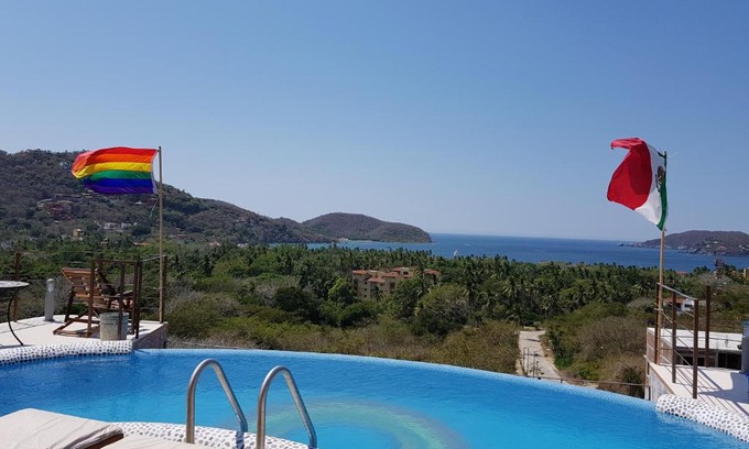 Ixtapa - Zihuatanejo Bed & Breakfast | Casa Arcoiris Zihuatanejo B&B