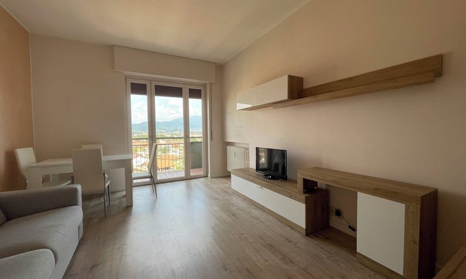 Bergamo Apartment | Casa Asia Attico Panoramico, 5 min Aeroporto Bgy, Fiera di Bergamo