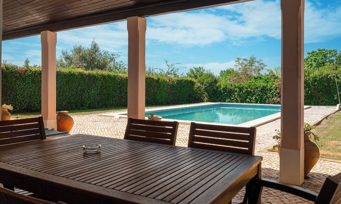 Tomar Apartment | Casa Avó Genoveva, 10km from Tomar. 2 bedroom apartment on a farm. 4-8 people, pets welcome