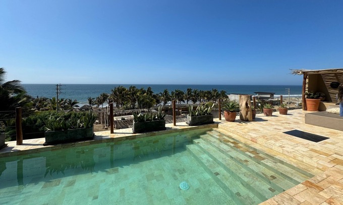 Veintiseis de Octubre House | Casa AYA A magical house on the north shore of Peru.