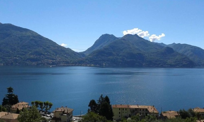 San Siro Apartment | CASA AZALEA Nice apartment with wonderful lake view