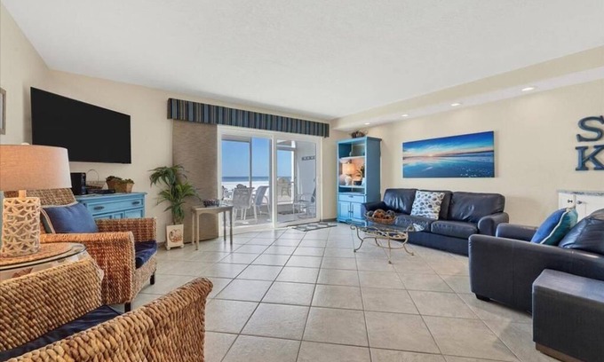 Siesta Key Villa | Casa Blanca - A102 - Discover Your Siesta Key Paradise