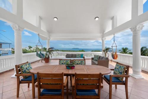 Las Croabas House | Casa Blue Laguna I Tropical Scape with Ocean View