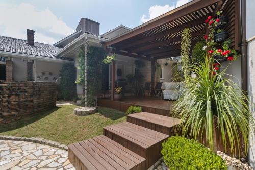 Pinheirinho House | Casa c piscina, churrasq e Wi-Fi, lazer completo