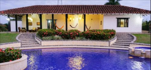 La Victoria House | CASA CAMPESTRE LA CAMPIÑA LA VICTORIA Valle del Cauca ESPACIO COMPLETO-desayuno a pareja
