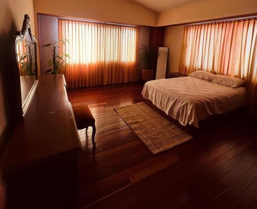 Calzada Madero Apartment | Casa Carmesí