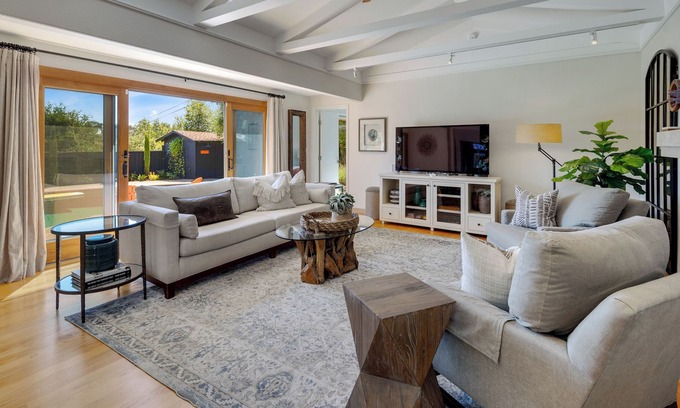 Healdsburg House | Casa Chiquita-The Coziest in Town, 3 Bed, 3 full Bath, Spa & Pool