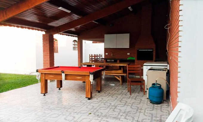 Parque Oasis House | Casa com lazer e a 200 m da praia em Peruibe SP