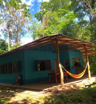 Chiguata House | Casa con 3 cuartos a 500m Del Mar