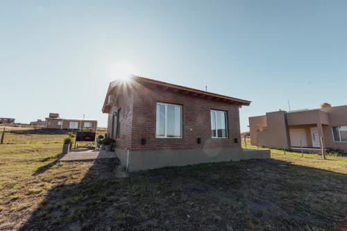 Partido de Coronel Suarez House | Casa con pileta en barrio Pillahuinco