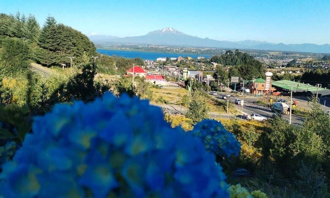 Puerto Varas Hotel | Casa con Vista Panorámica al Lago y Volcán