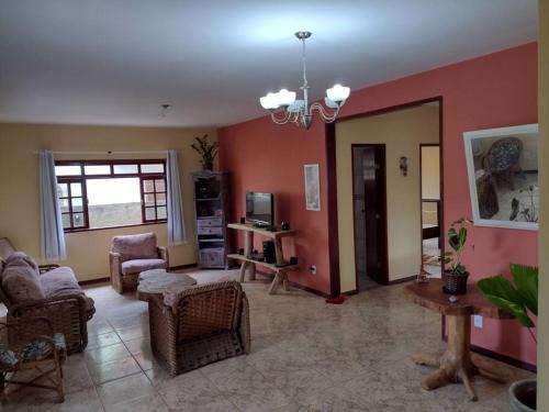 Rio das Ostras House | Casa confortável com piscina e churrasqueira