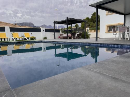Empedrola House | Casa Cuca