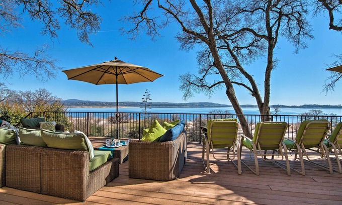 Granite Bay House | 'Casa d'Amore': Extravagant Lakefront Villa!